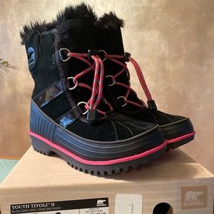 Snow boots youth